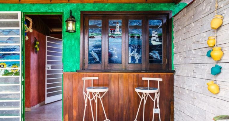 Casa de tres plantas con terraza y ranchón en Miramar