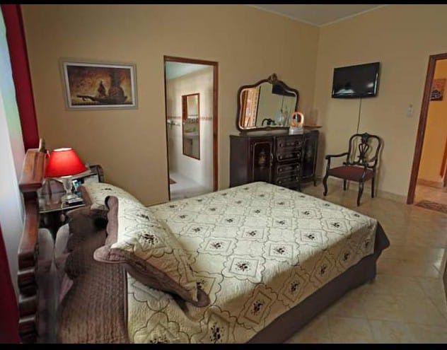 Casa disponible en Nuevo Vedado con gran respaldo energético